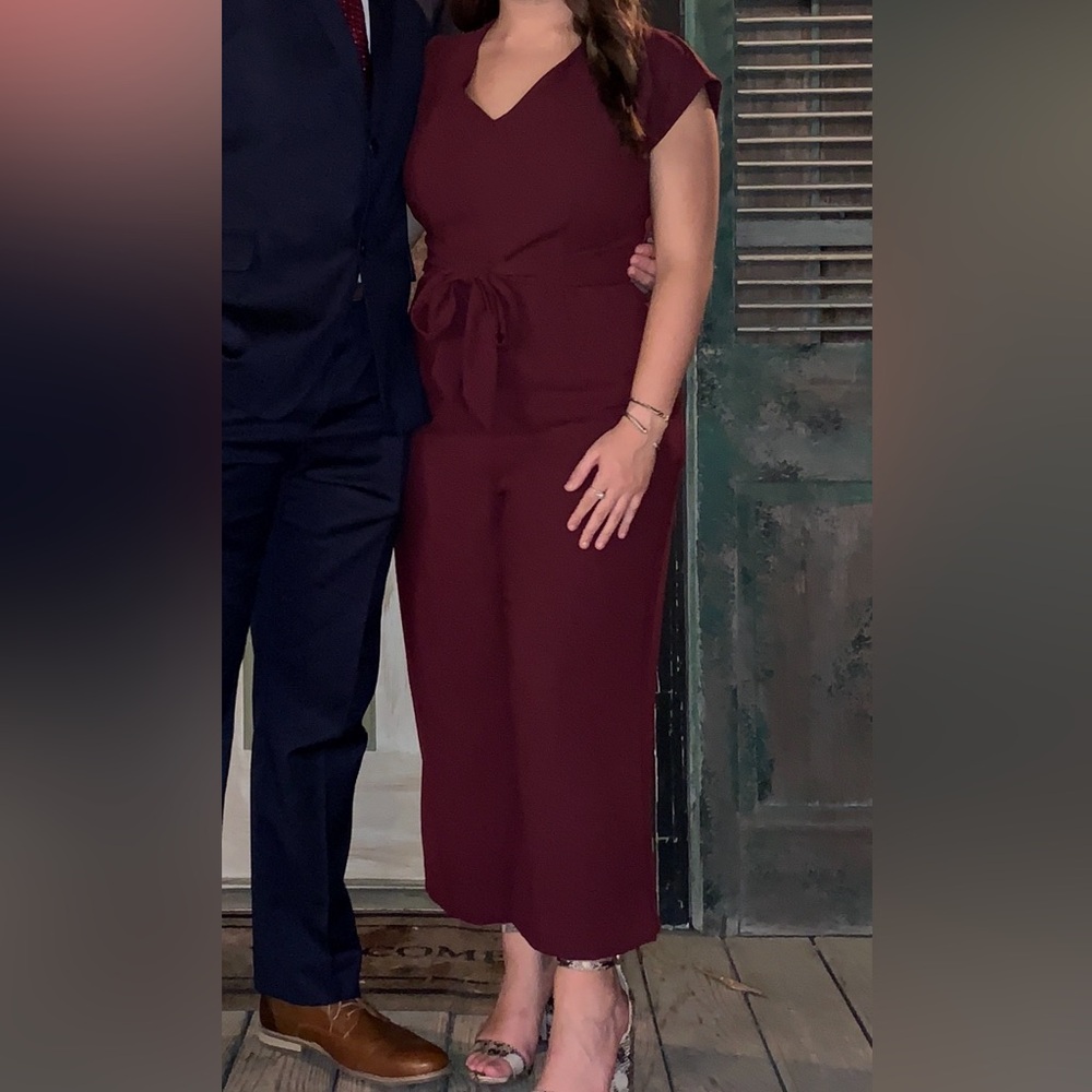 Elegant Burgundy Maxi Dress